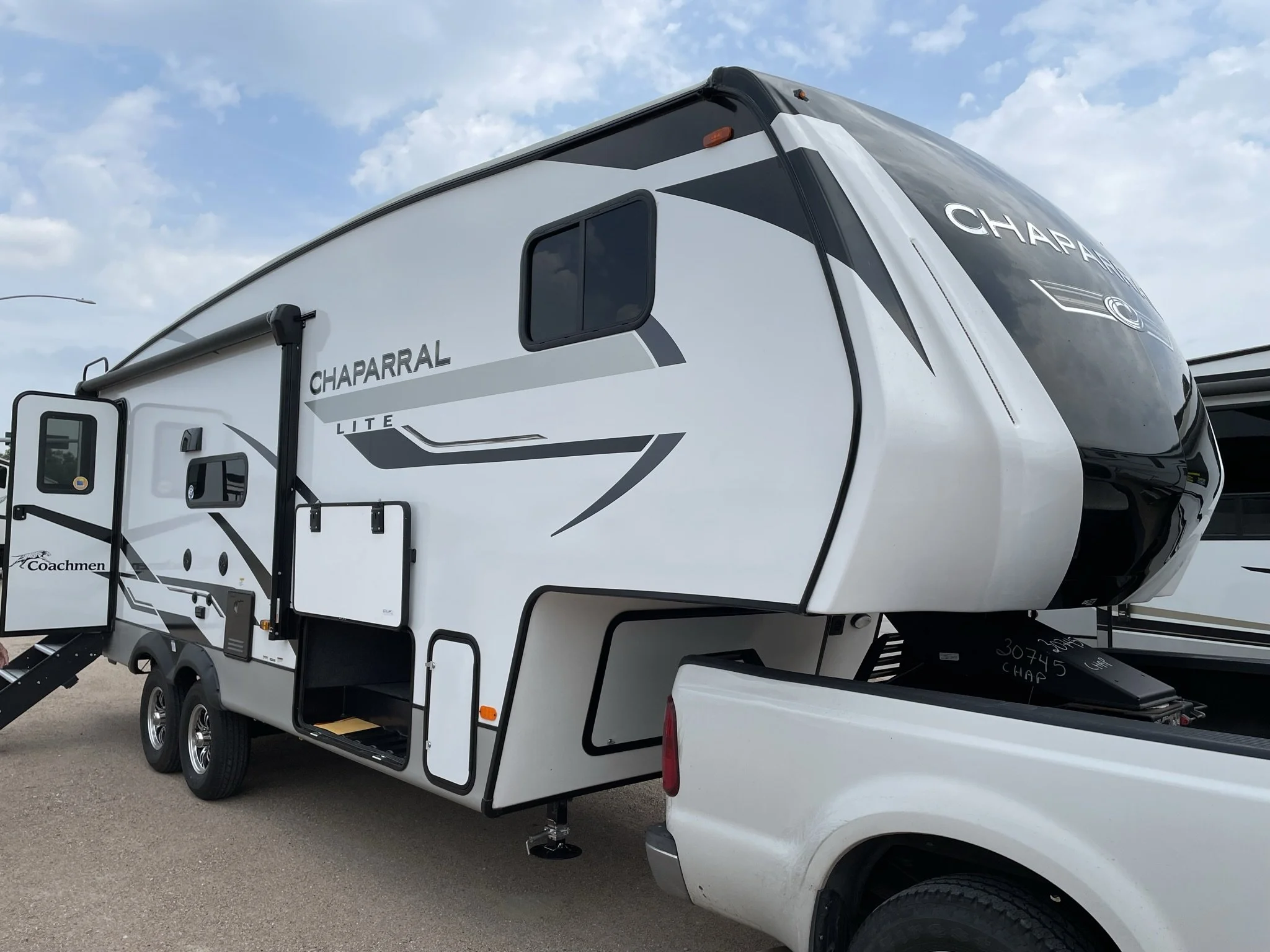2024 Coachmen Chaparral 235RK — Dykeman's Camper Place