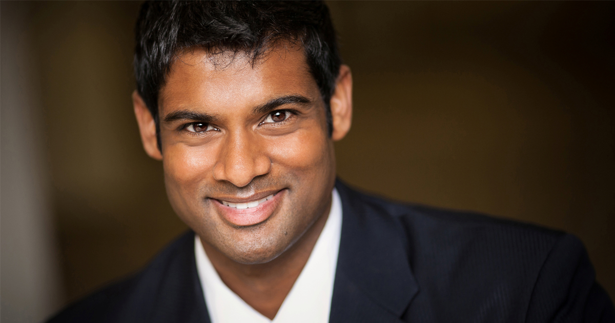 Tenor Sean Panikkar sings Rodolfo in La Bohème . Photo: Kristina Sherk
