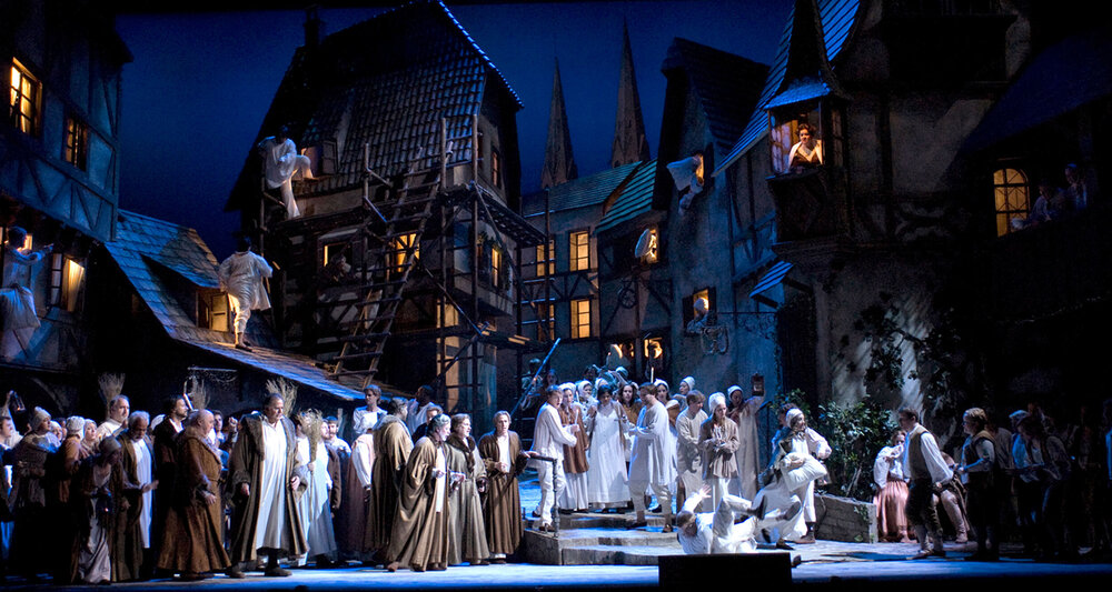  Photo: Cincinnati Opera’s Die Meistersinger von Nürnberg, 2010. Philip Groshong. 
