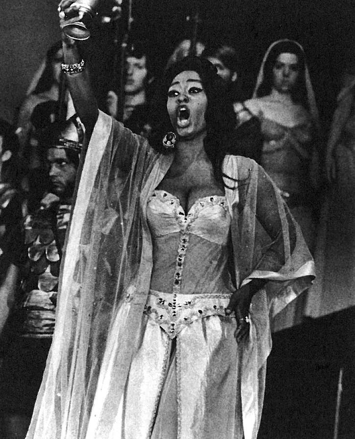  American mezzo-soprano Shirley Verrett appeared in the 1970 production of  Samson and Delilah . 