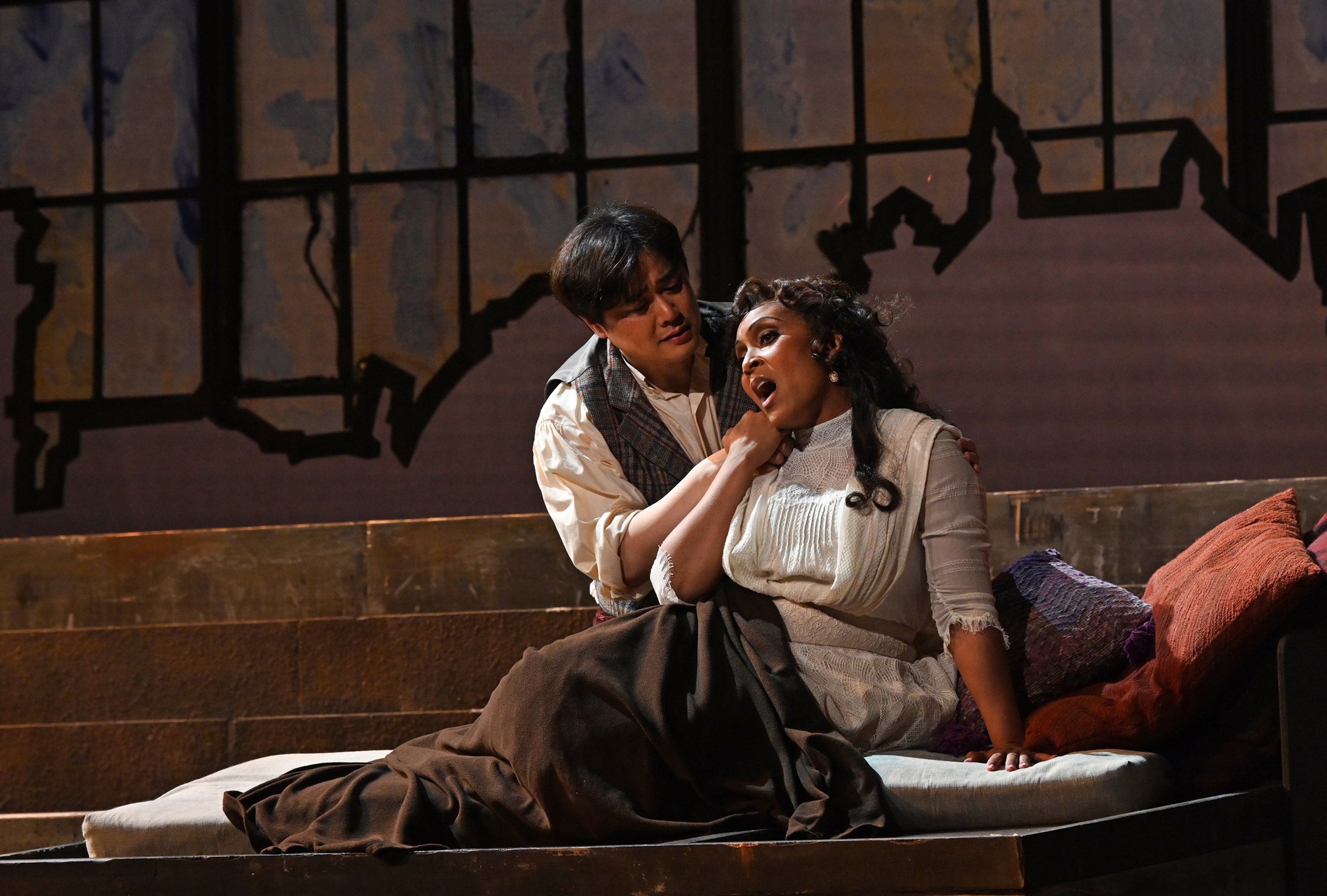  Ji-Min Park as Rodolfo; Talise Trevigne as Mimì. Photo: Philip Groshong. 