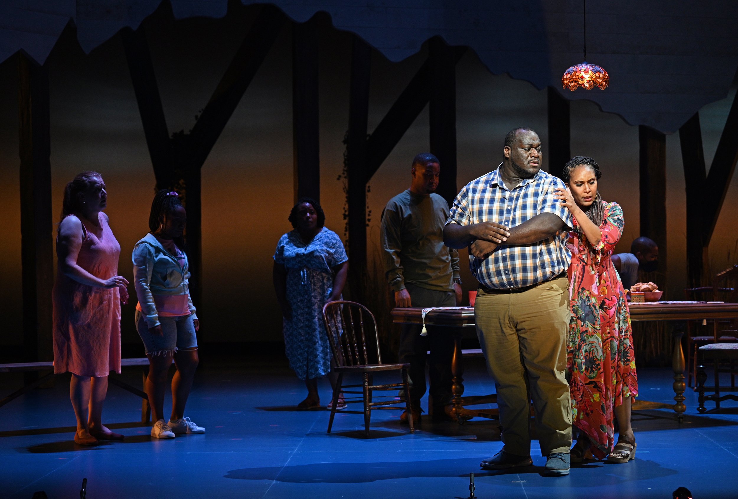  Castor (Reginald Smith Jr.) and Patience (Talise Trevigne), with (background L to R) Celeste (Jennifer Johnson Cano), Ruthie (Raven McMillon), Wilhelmina (Victoria Okafor), and West (Randell McGee). Photo by Philip Groshong. 