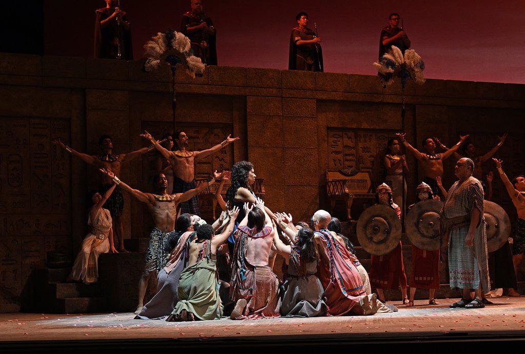  Cast of  Aida.  Photo by Philip Groshong. 