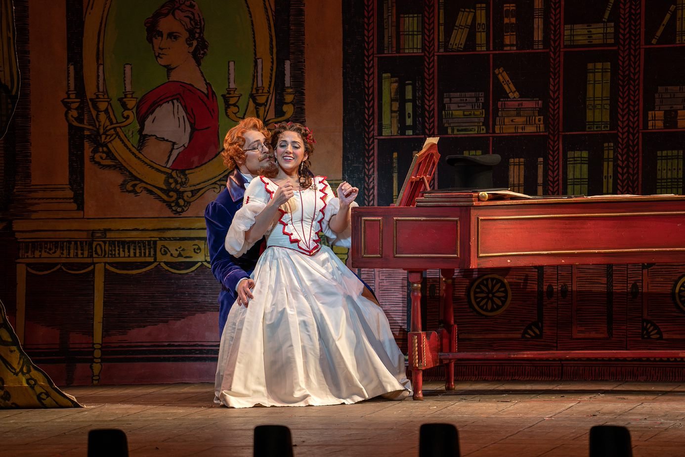  Alek Shrader as Don Alonso, Daniela Mack as Rosina // Photo by John Grigaitis, courtesy of Detroit Opera 