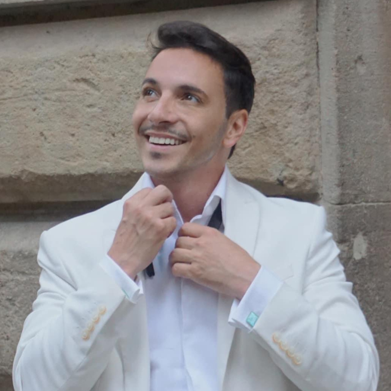 Santiago Ballerini, tenor