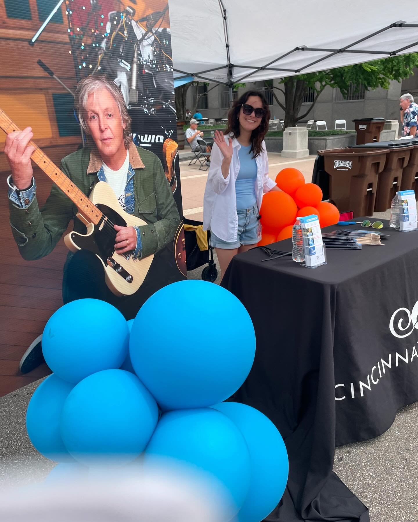 Doing our part to #GetPaulToMusicHall - stop by Taste of Cincinnati and say hi! 

#meetopera