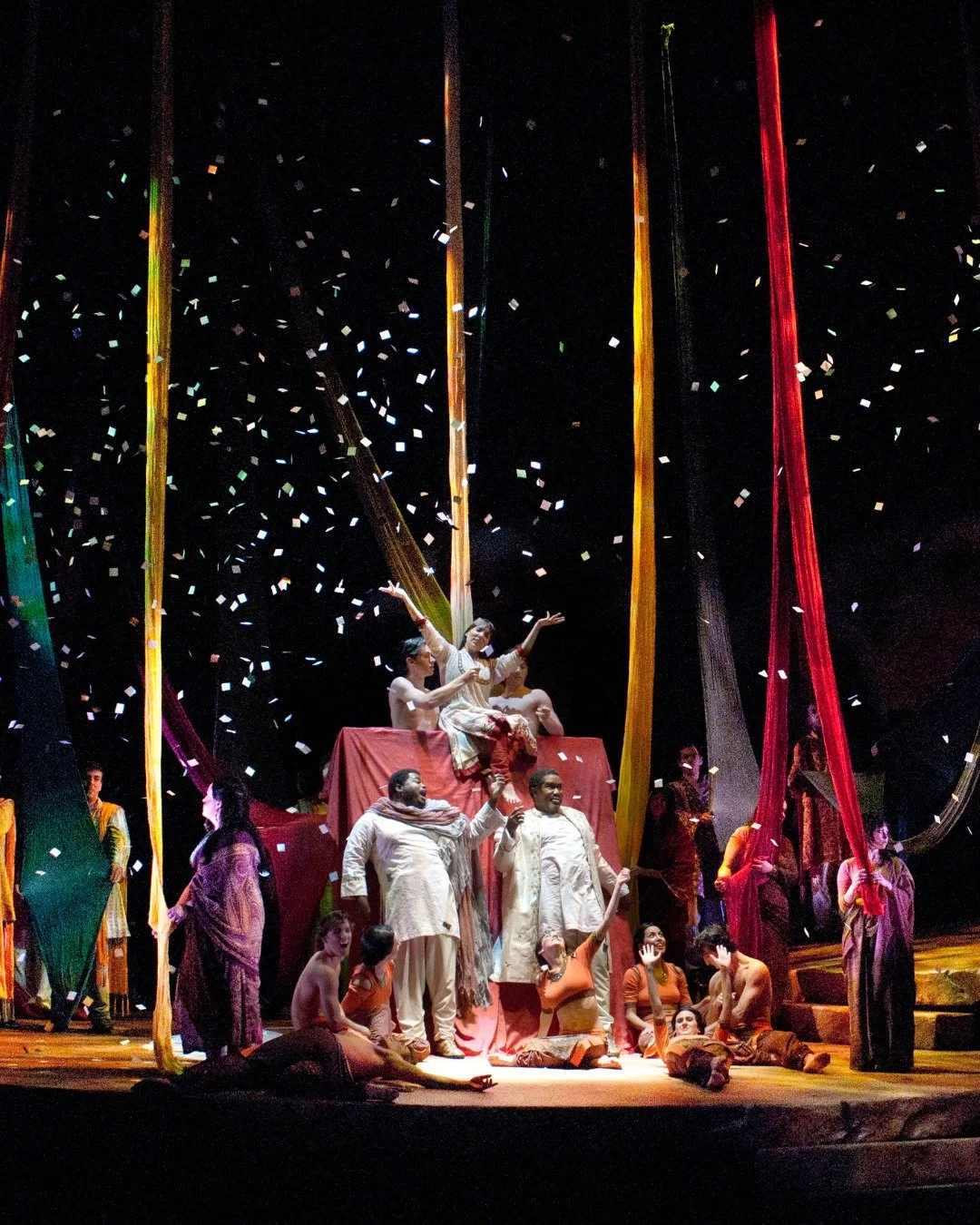 ⏰ It's time for the Weekly Opera Rewind, where Cincinnati Opera history takes the spotlight.

Join us each week as we pull a gem from our photo archives to relive a moment worth applauding. 👏

Pictured: The finale of John Adams's magical opera A FLO