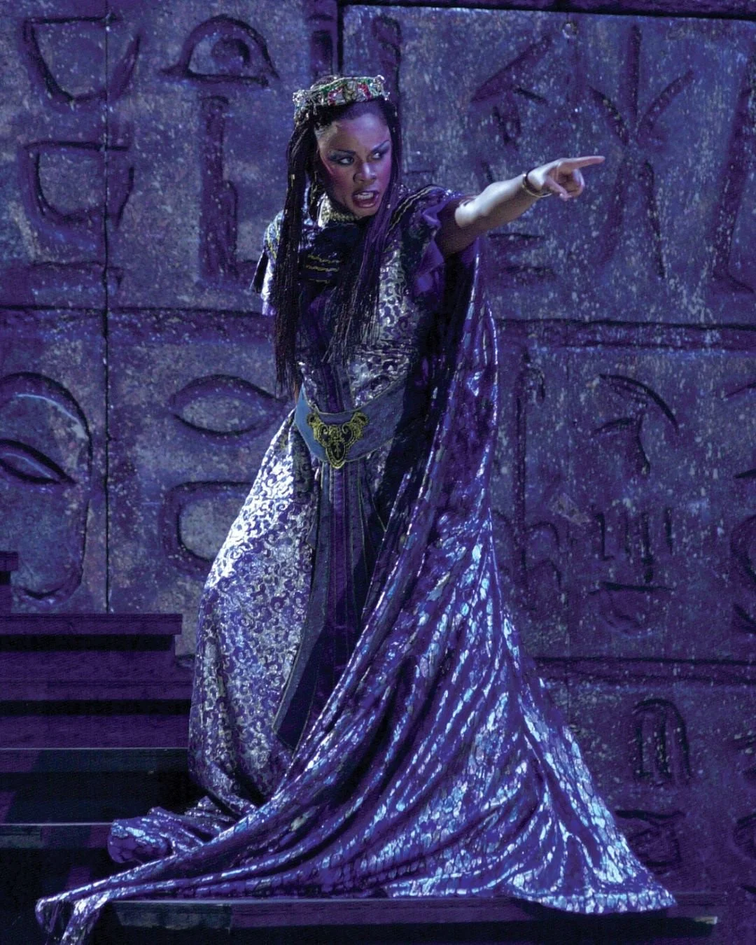 A very special edition of the Weekly Opera Rewind: 

Cincinnati Opera enthusiastically joins the worldwide chorus celebrating the marvelous mezzo-soprano Denyce Graves (@gravesmontgomery ), who said goodbye to the opera stage after last weekend's per