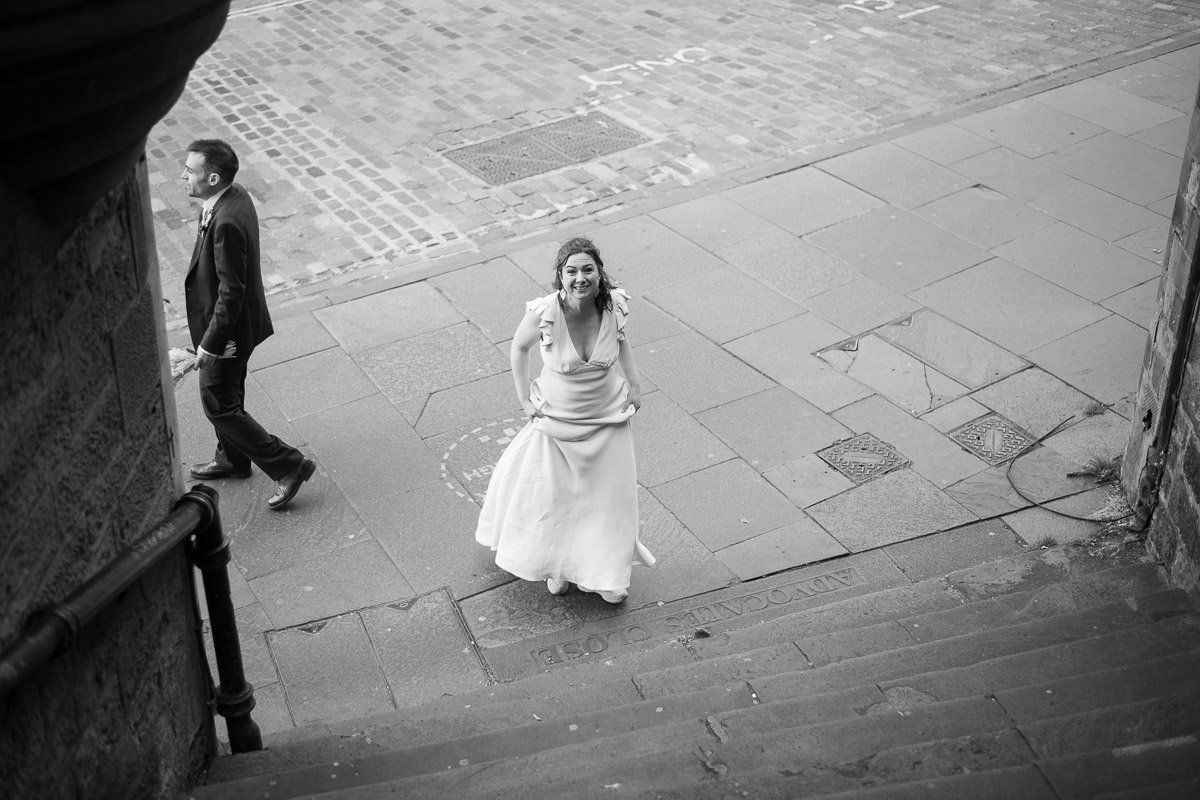 relaxed moment from the bride in advocates close
