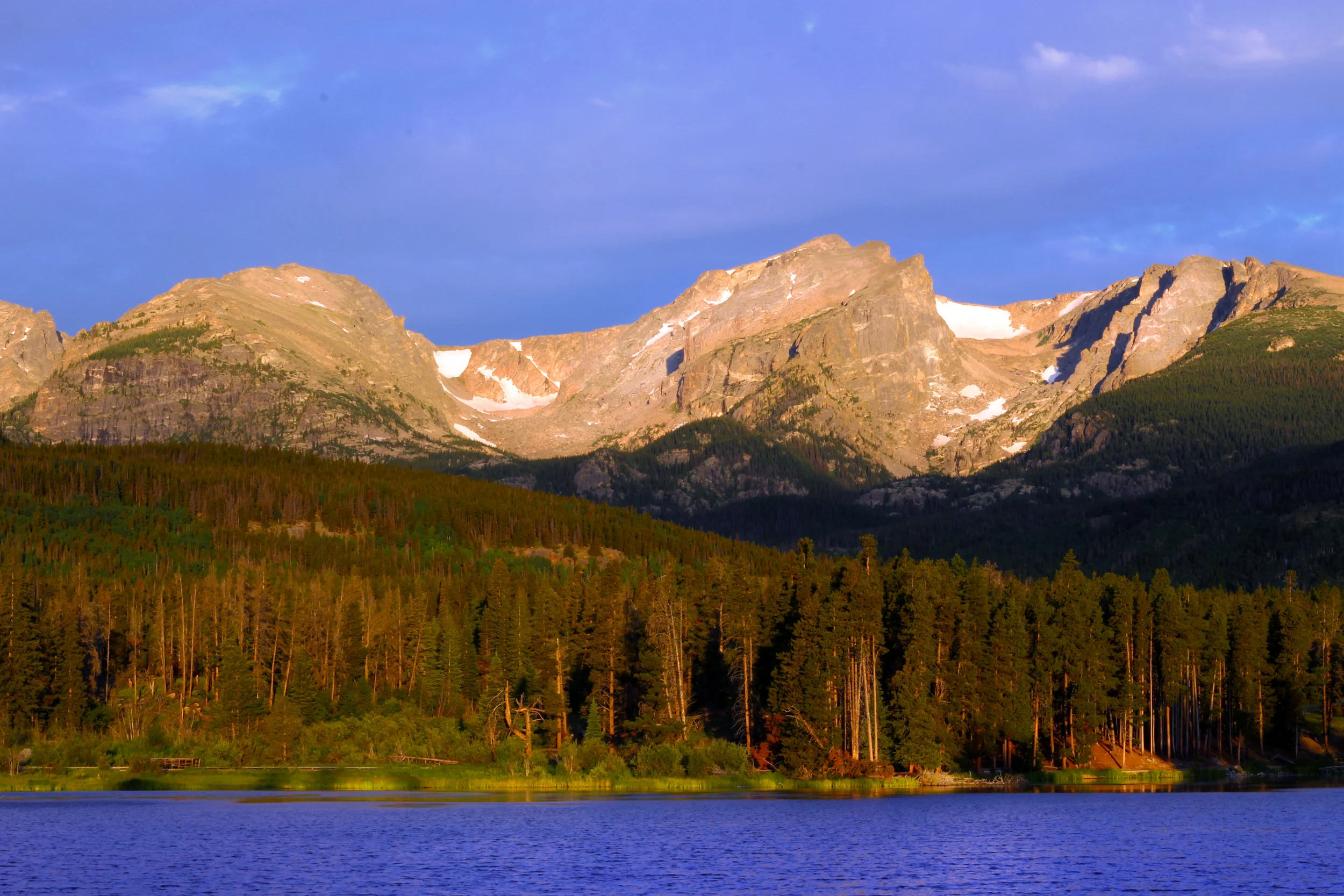 Sunrise. Rocky Mountain National Park.