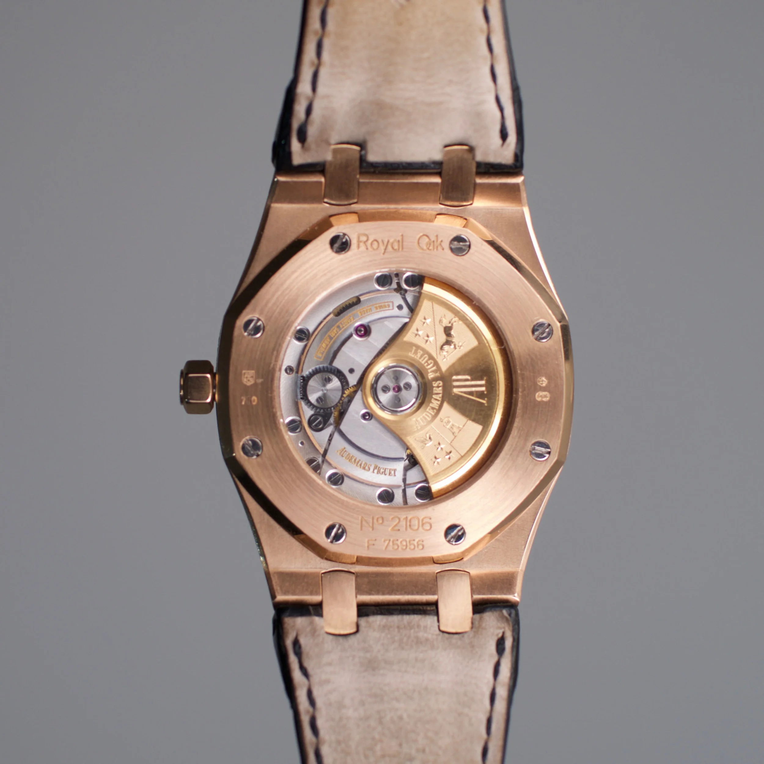 Audemars Piguet Royal Oak Rose Gold 15300 Wala.jpg