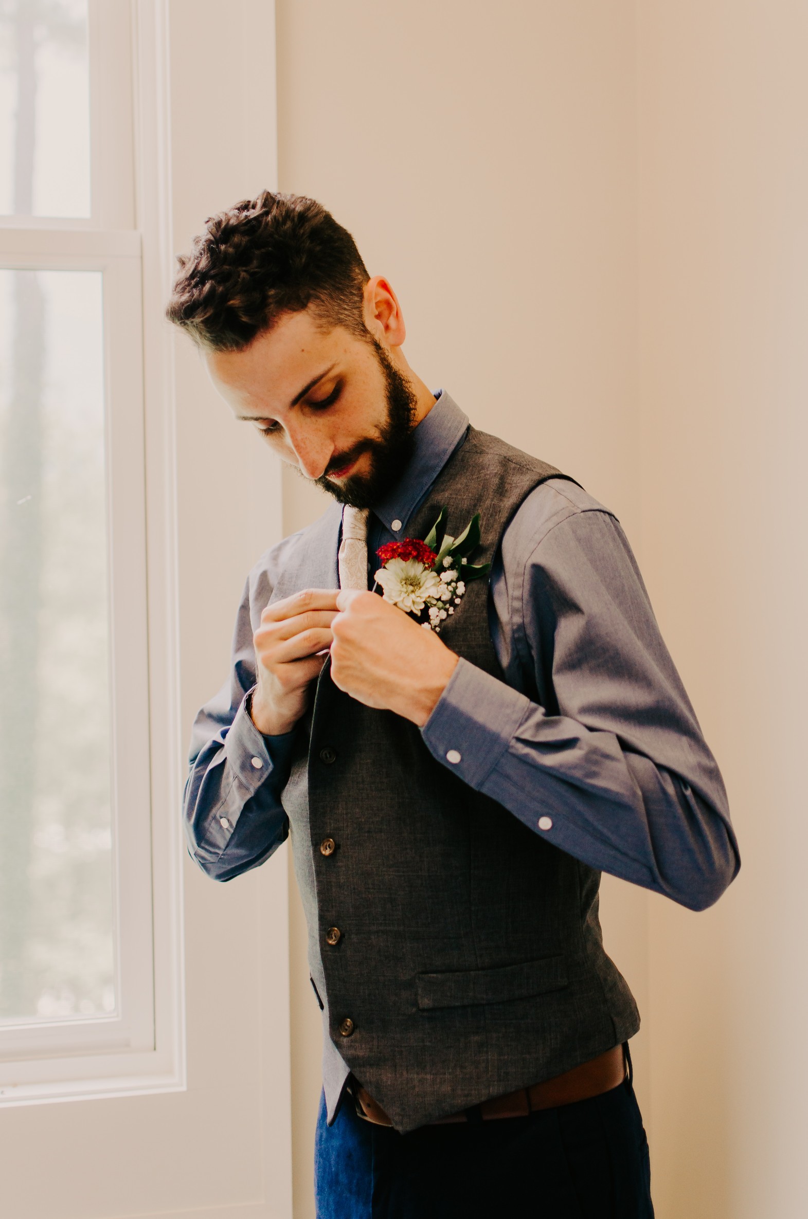 groom-portrait.jpg.