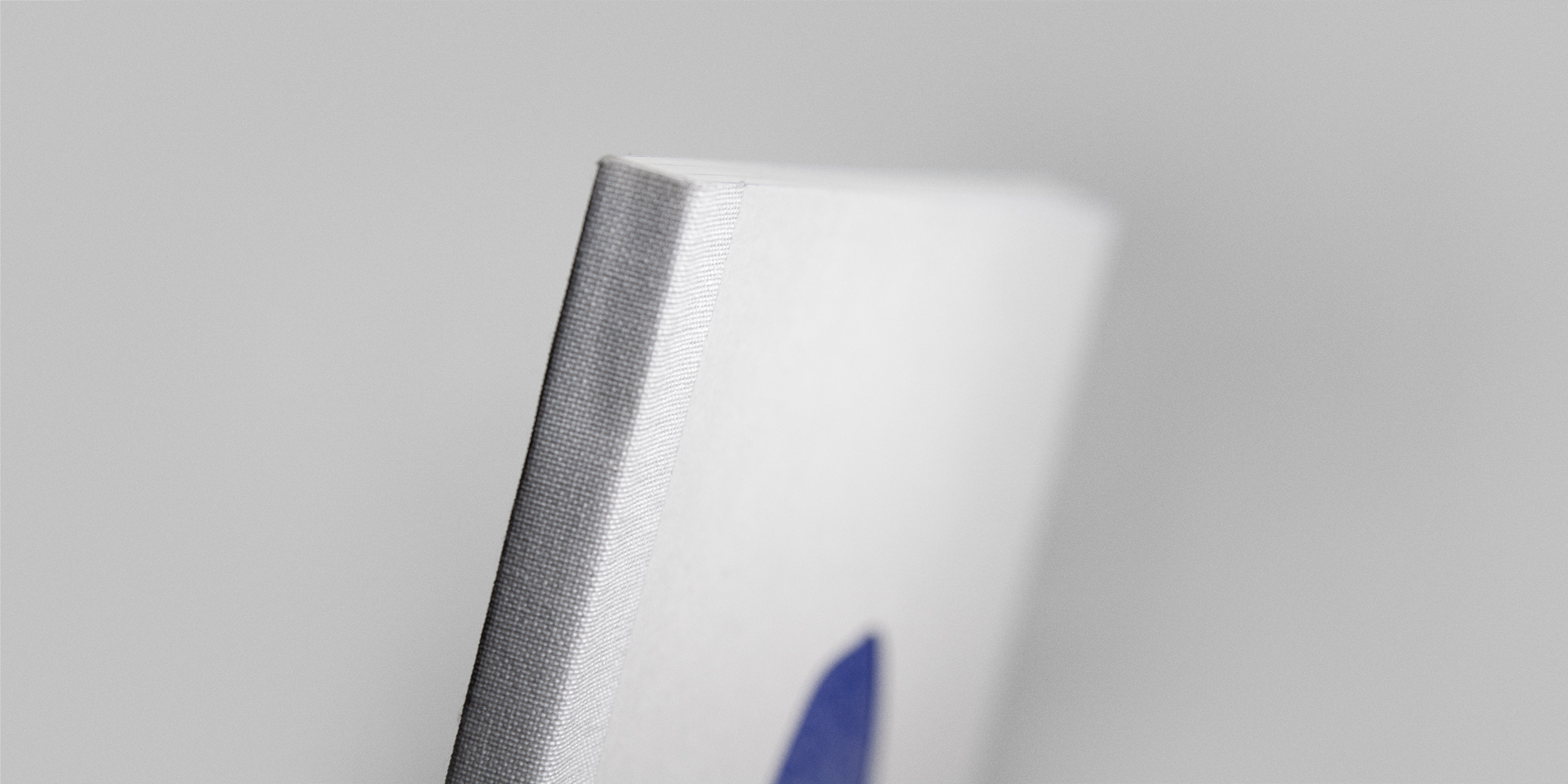 umu_folder_close_up_01.jpg