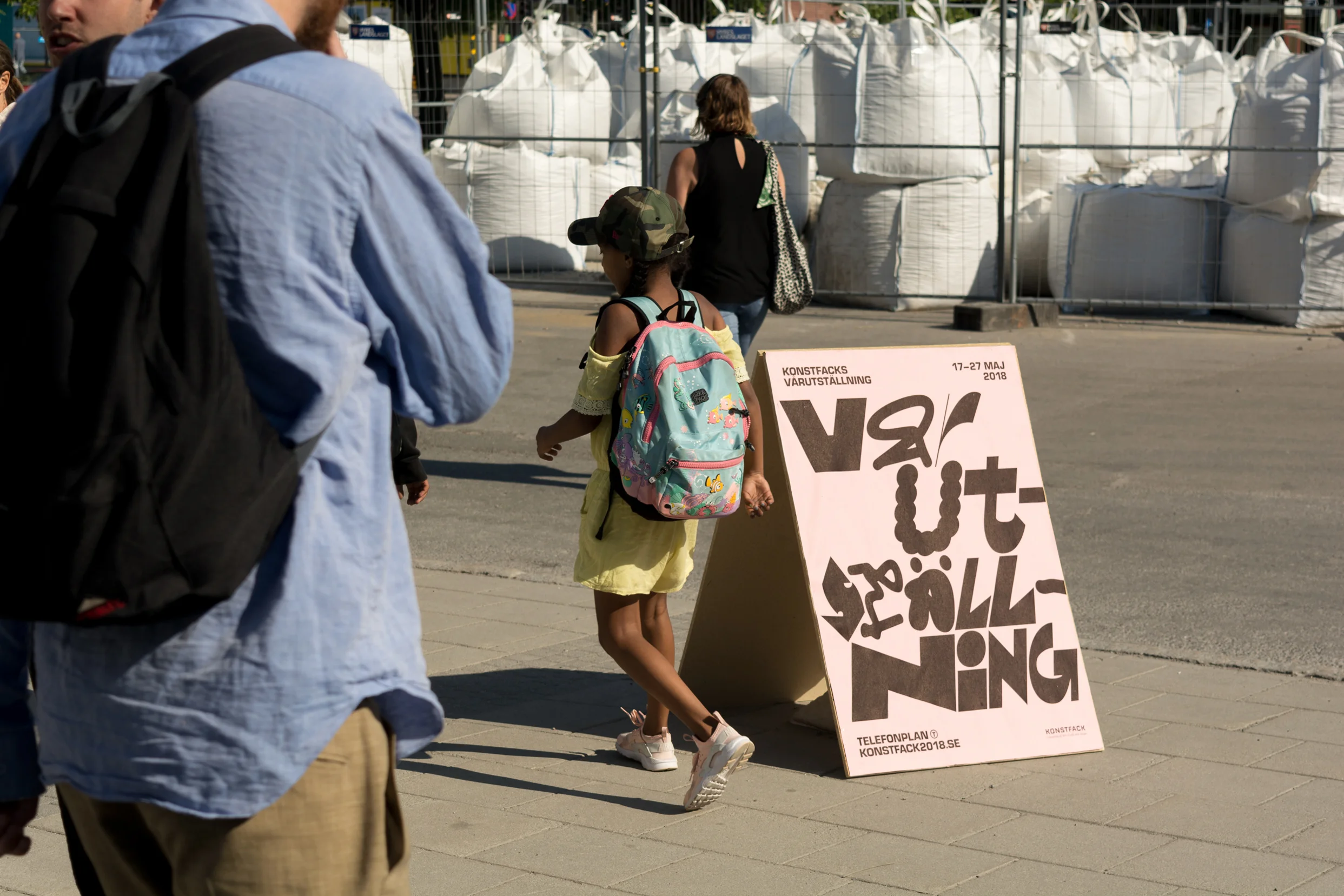 14_poster_sandwich_board_01.jpg