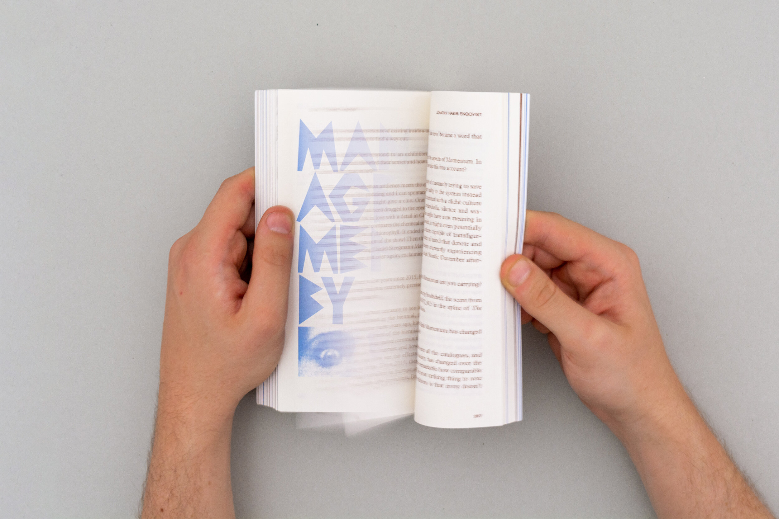 momentum_reader_02.jpg
