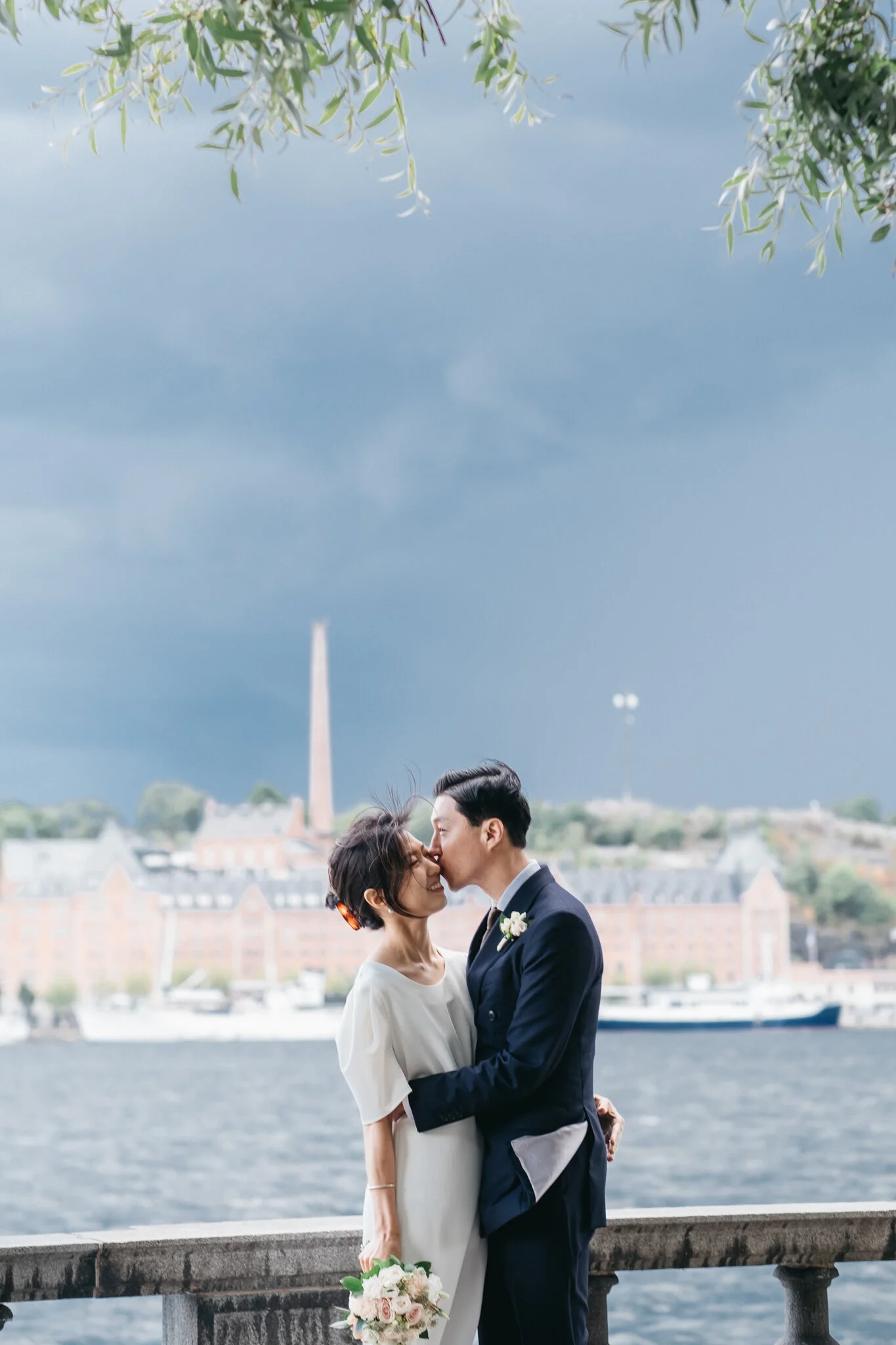 bröllopsfotograf_stockholm_stadshus_vigsel_i_stadshuset_bröllop_i_stadshuset_bröllopsbilder-5.jpg