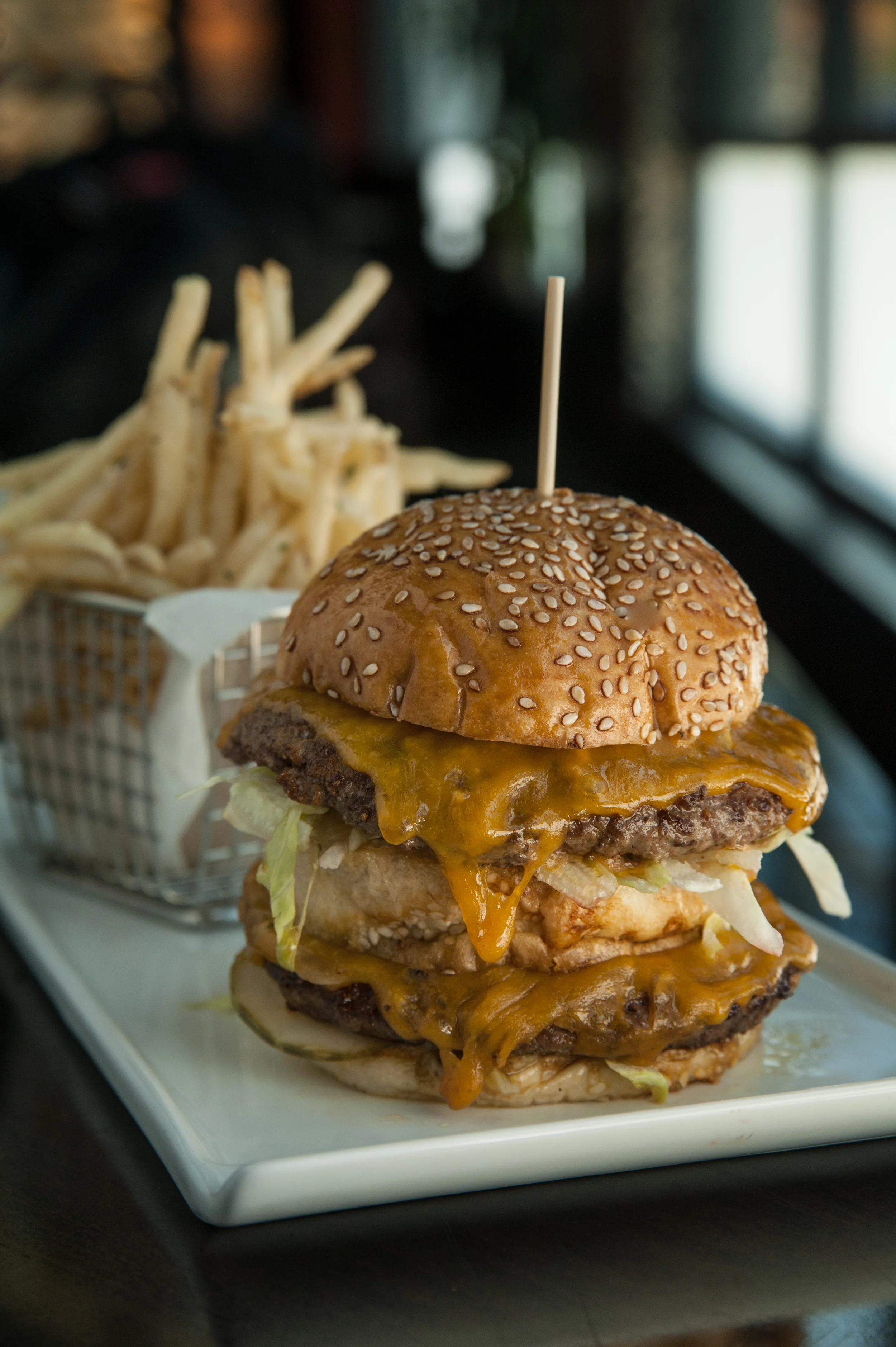 _DSC7720 Union Common Mac Burger.jpg