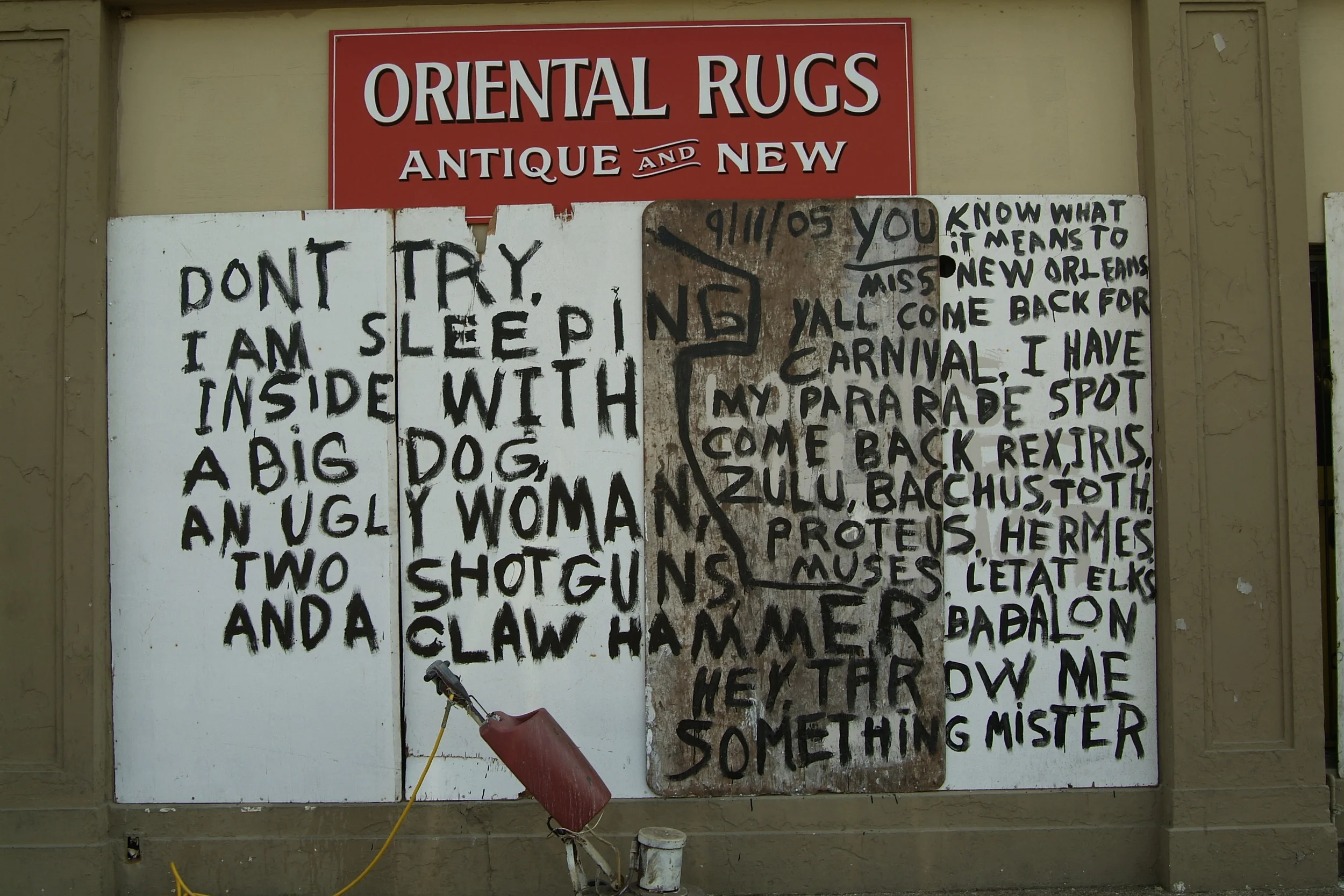 anti-looting sign, new orleans.JPG