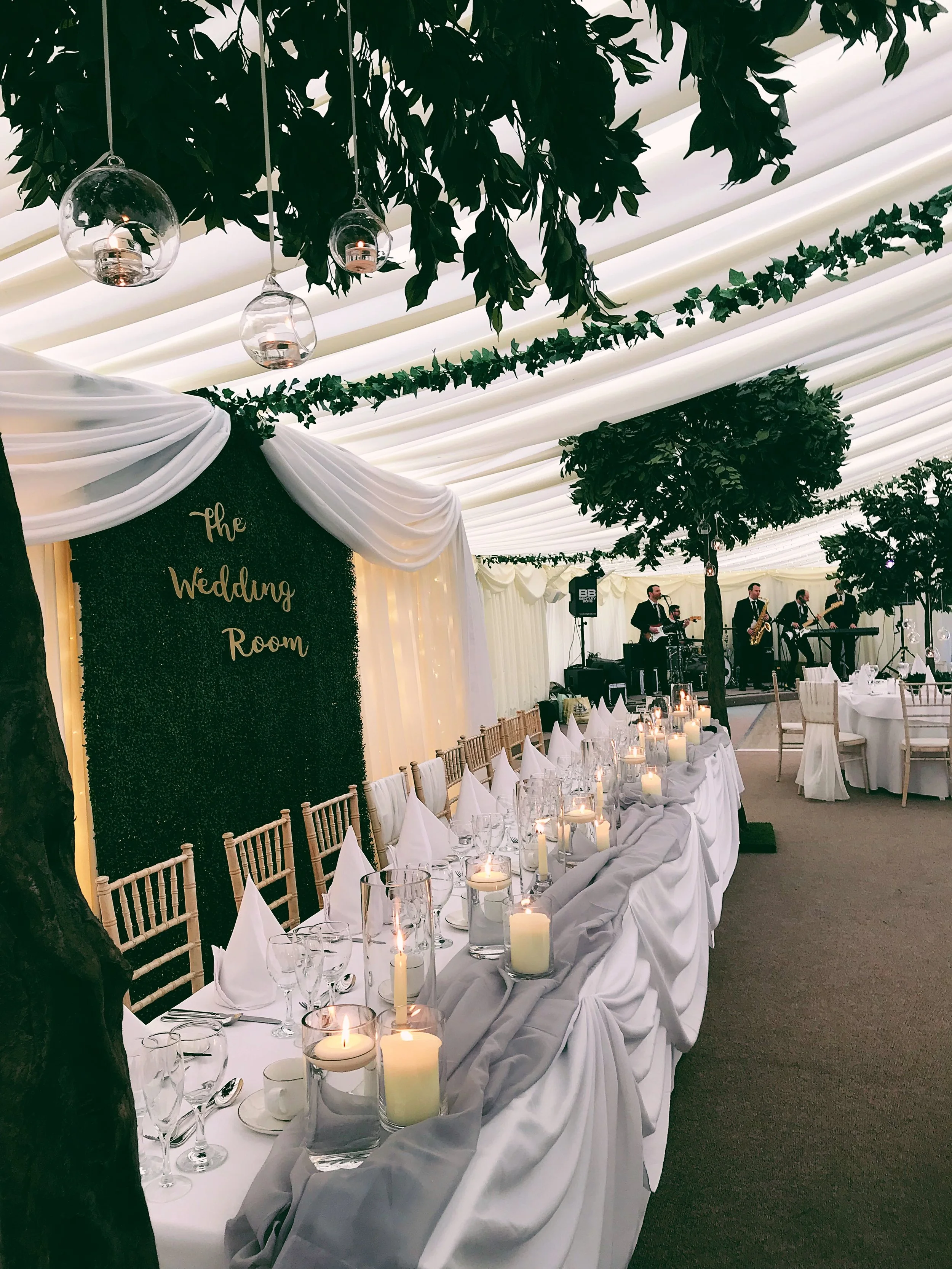 Image: The Wedding Room