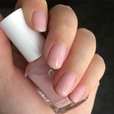 Essie "160 sugar daddy"