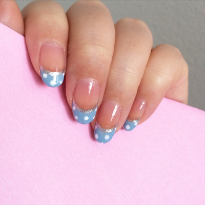 Essie "868 meet the parents"/ Sally Hansen "300 white on" / OPI "bring on the snowflakes"