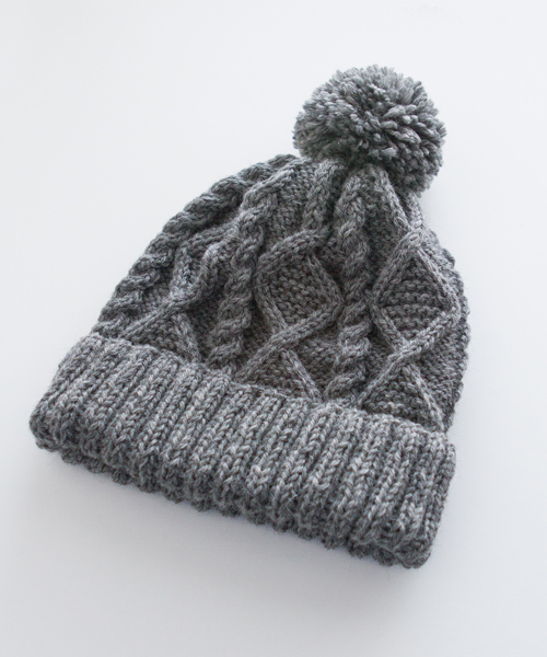 My knitting skill is nowhere perfect, but especially when it comes to aran knits, I think hand knitted ones are the best. 