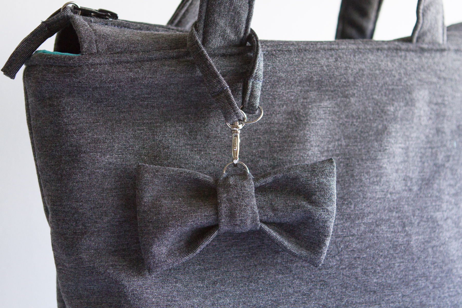 Bow charm