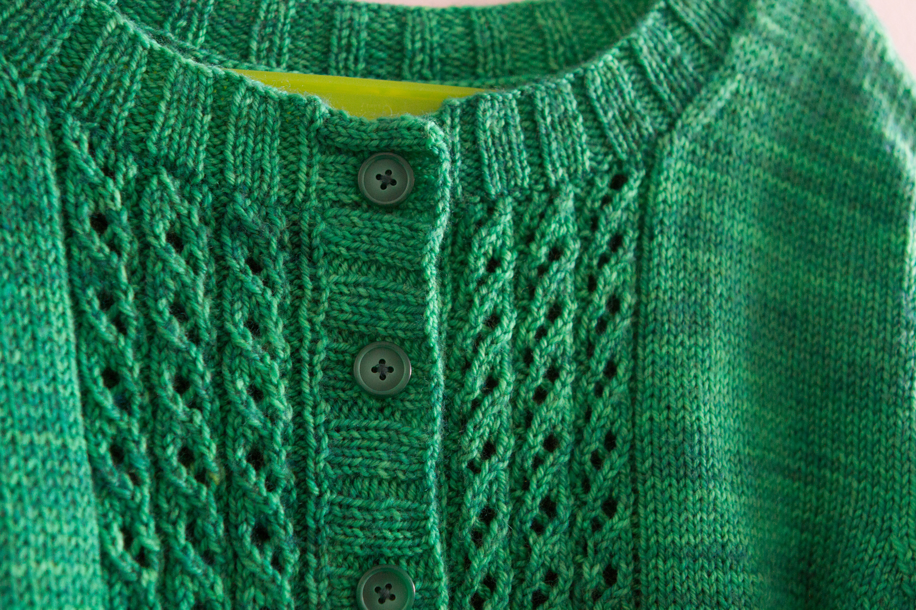 Loves the cable details