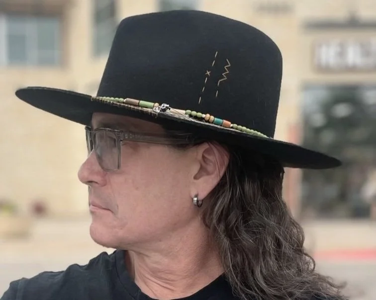 Me2-hat.jpg