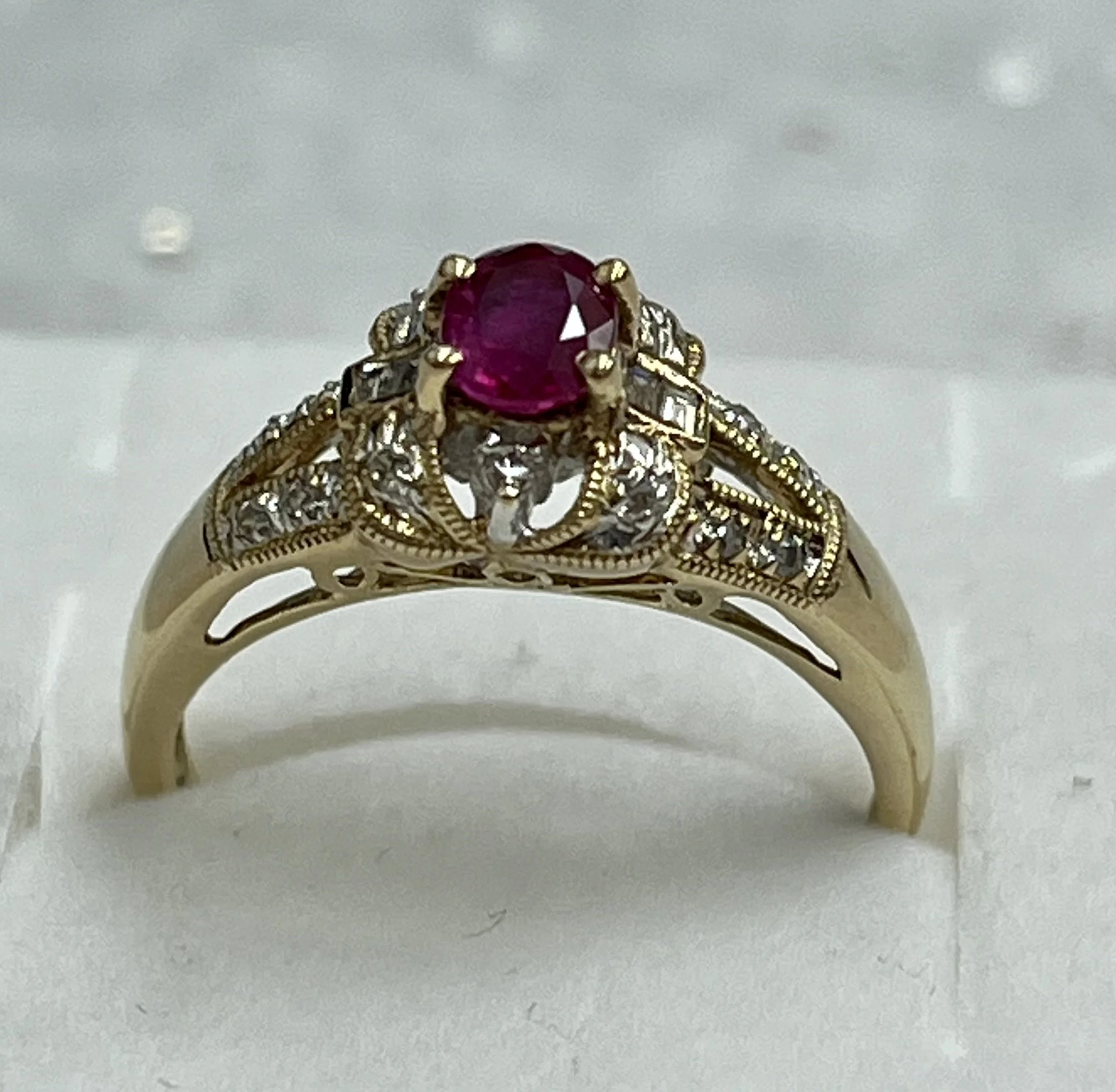 JG Ruby ring GPP587.jpg