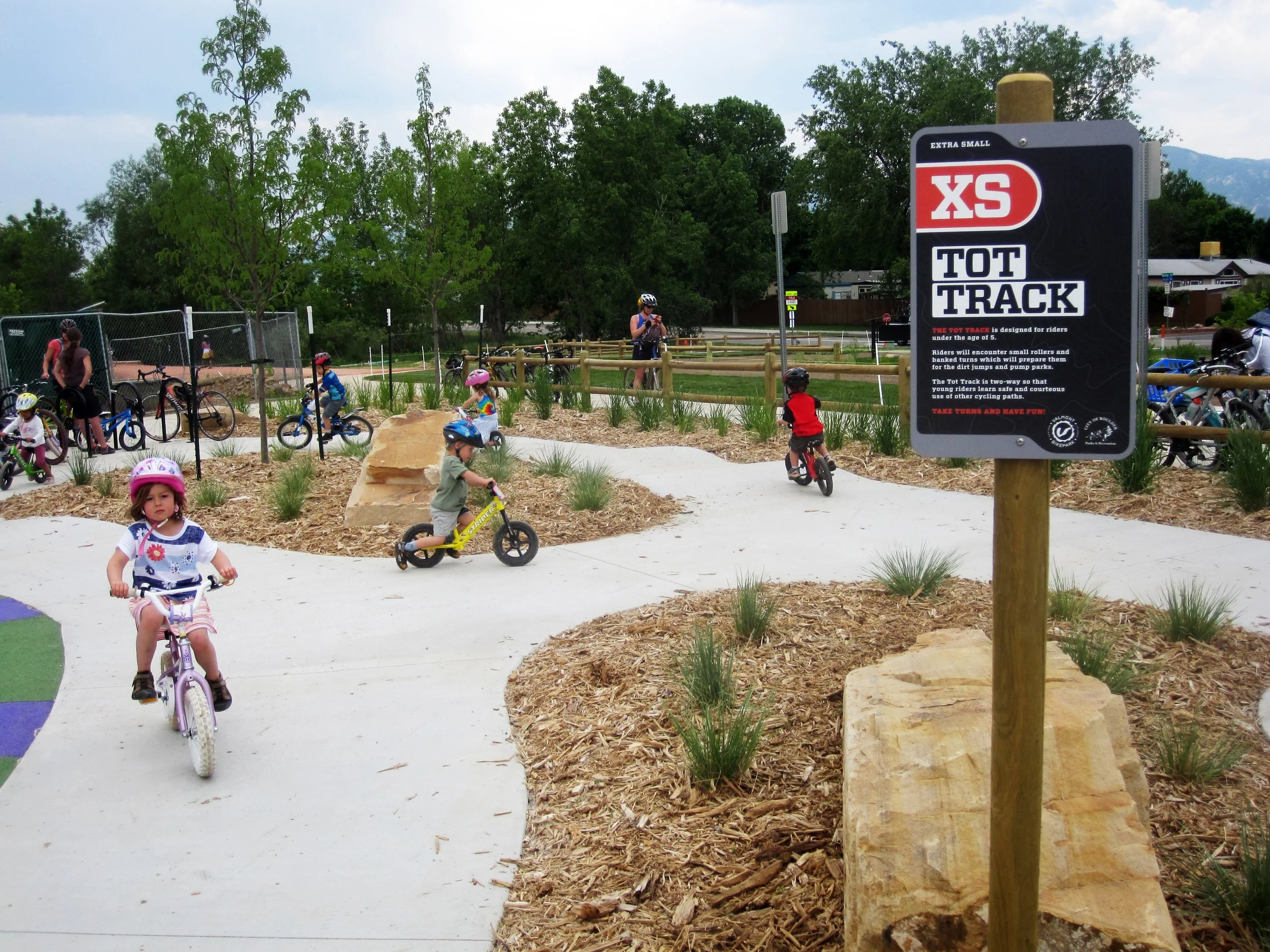 Signs / Valmont Bike Park 