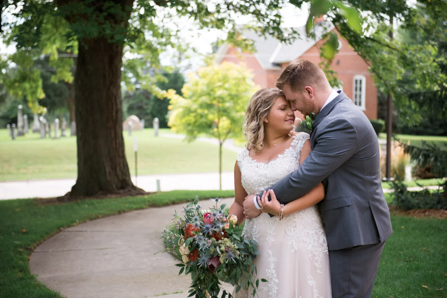 bride-groom-wedding-metro-detroit-lisa-villella-photography.jpg