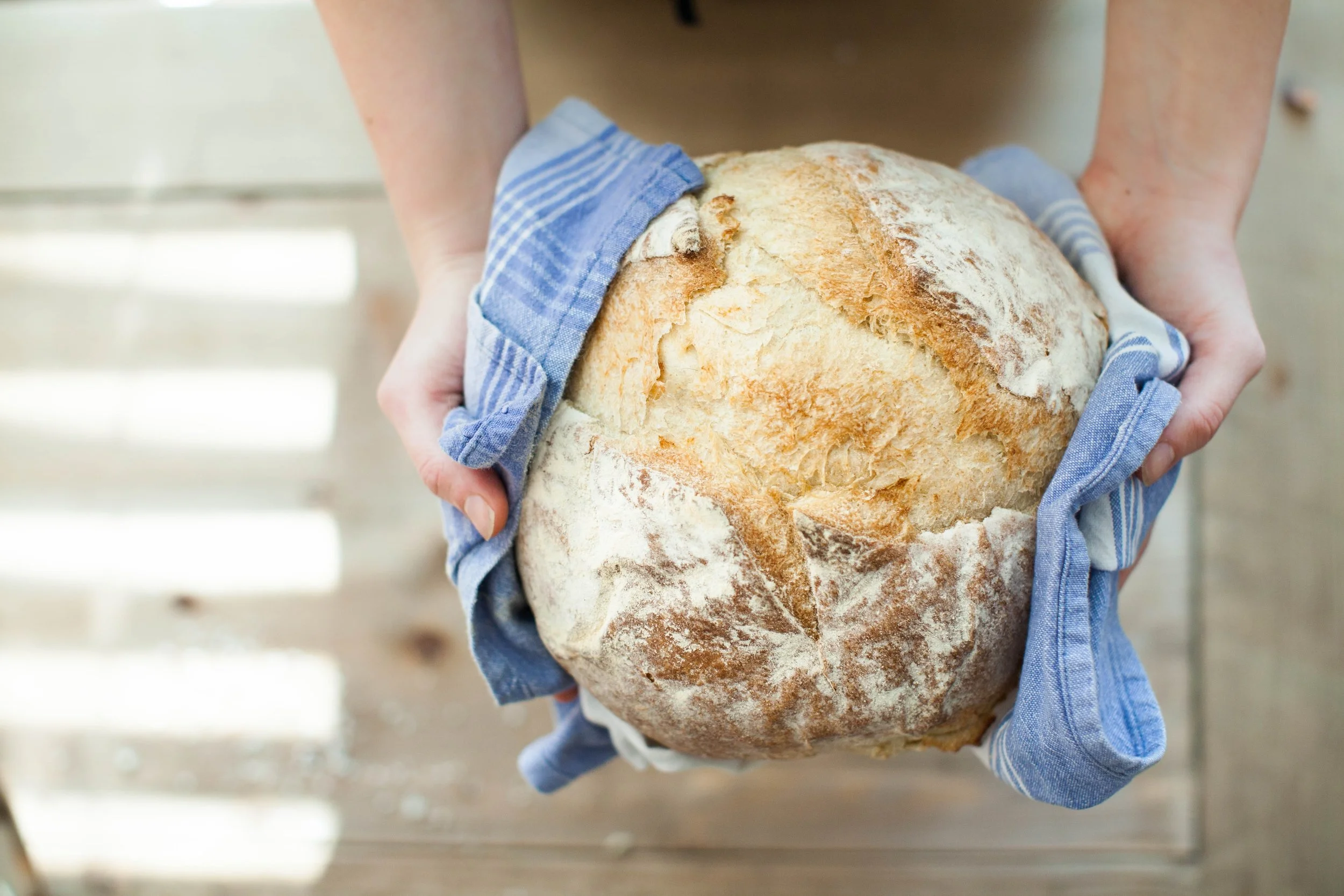 Baking through the night gives you the absolute freshest bread available.&nbsp; Put that in yer pipe and smoke it!