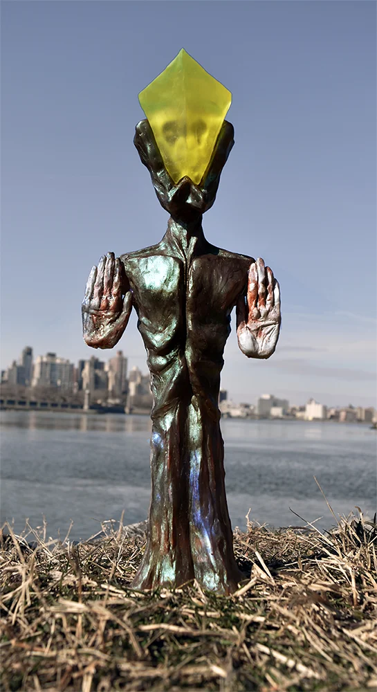 The Lightbearer (Lamp)