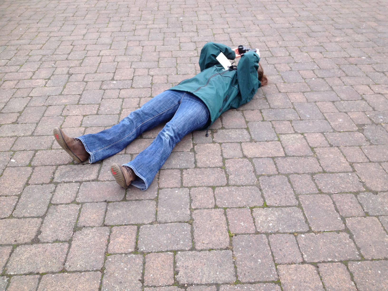 Happening・Don't Just Sit There - Amble