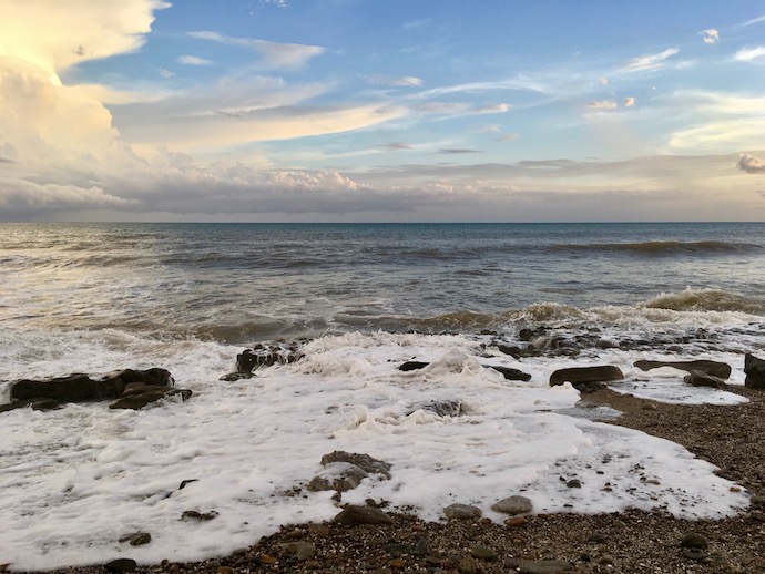 Surf in front of Buena Onda