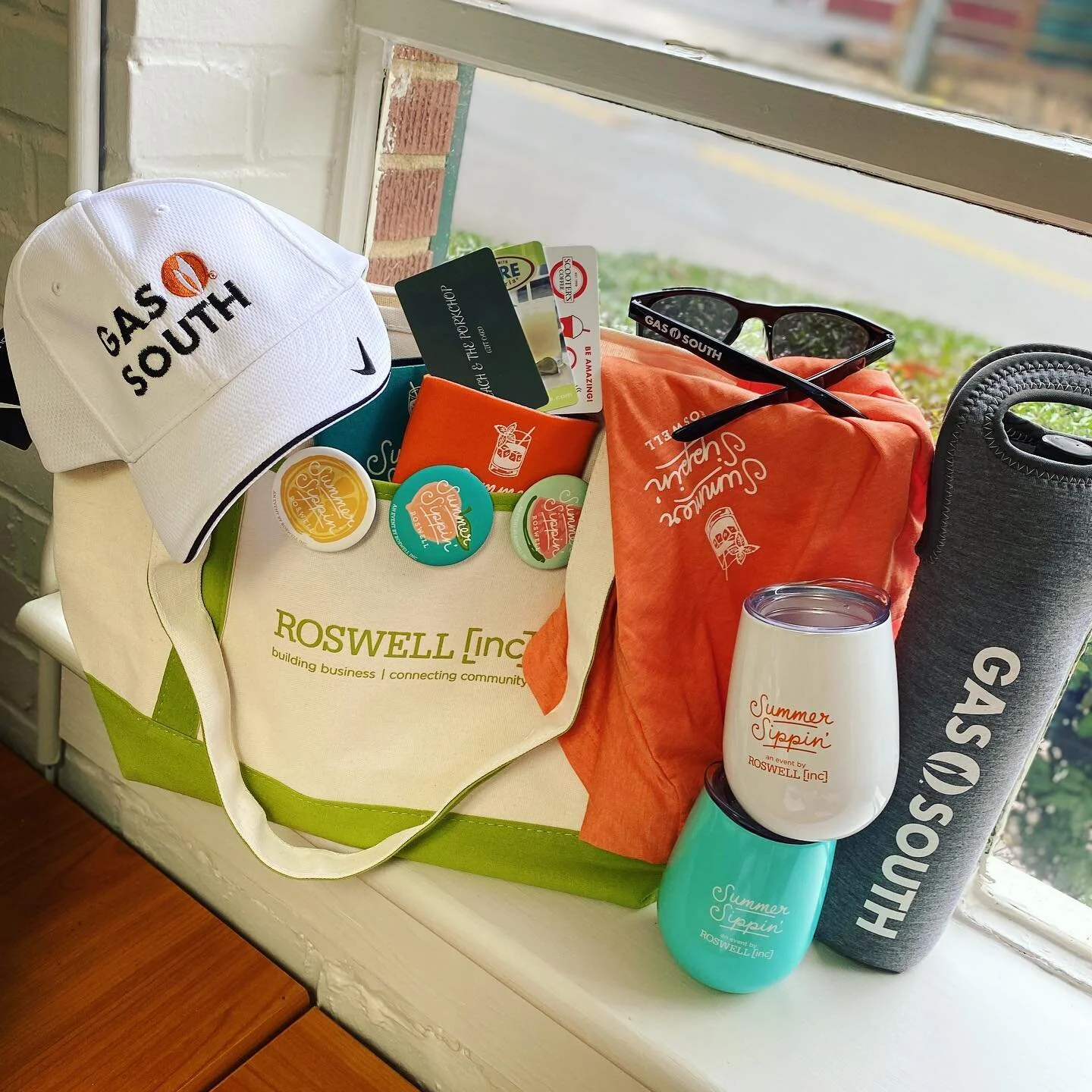 Enter to win the Super Sipper Giveaway by rating the sips you&rsquo;ve tried on the Summer Sippin&rsquo; App or SummerSippin.com. 

Giveaway includes swag from Summer Sippin&rsquo; and sponsor @gas_south, a $75 gift card for @thepeachandtheporkchop, 