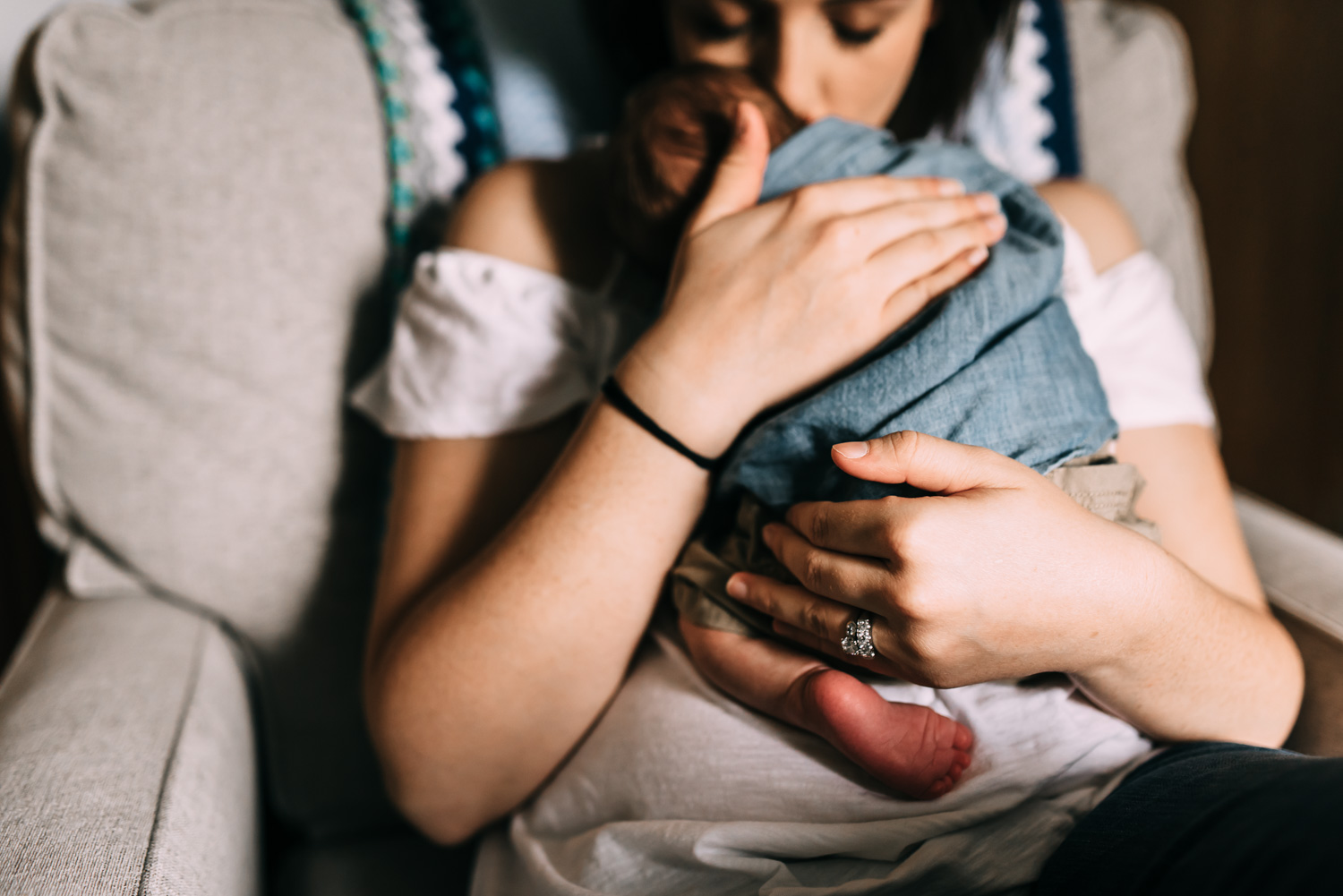 Lifestyle-Photographer-Columbus-Ohio-Newborn-Photography-Erika-Venci-Photography