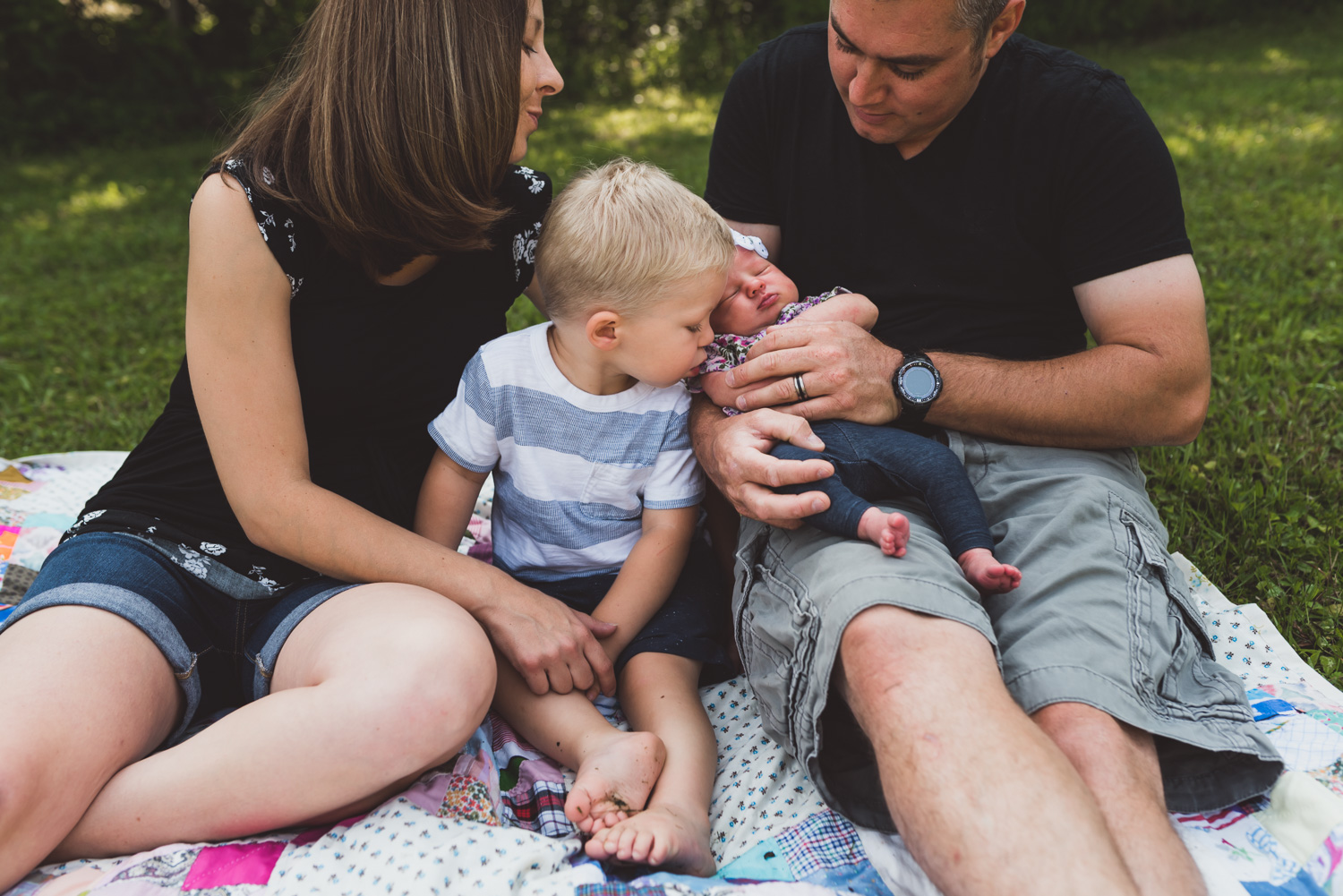 Newborn-Lifestyle-Photographer-Columbus-Ohio-Erika-Venci-Photography