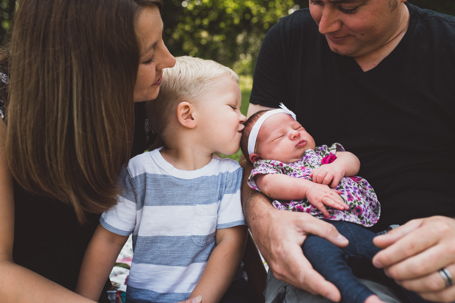 Newborn-Lifestyle-Photographer-Columbus-Ohio-Erika-Venci-Photography