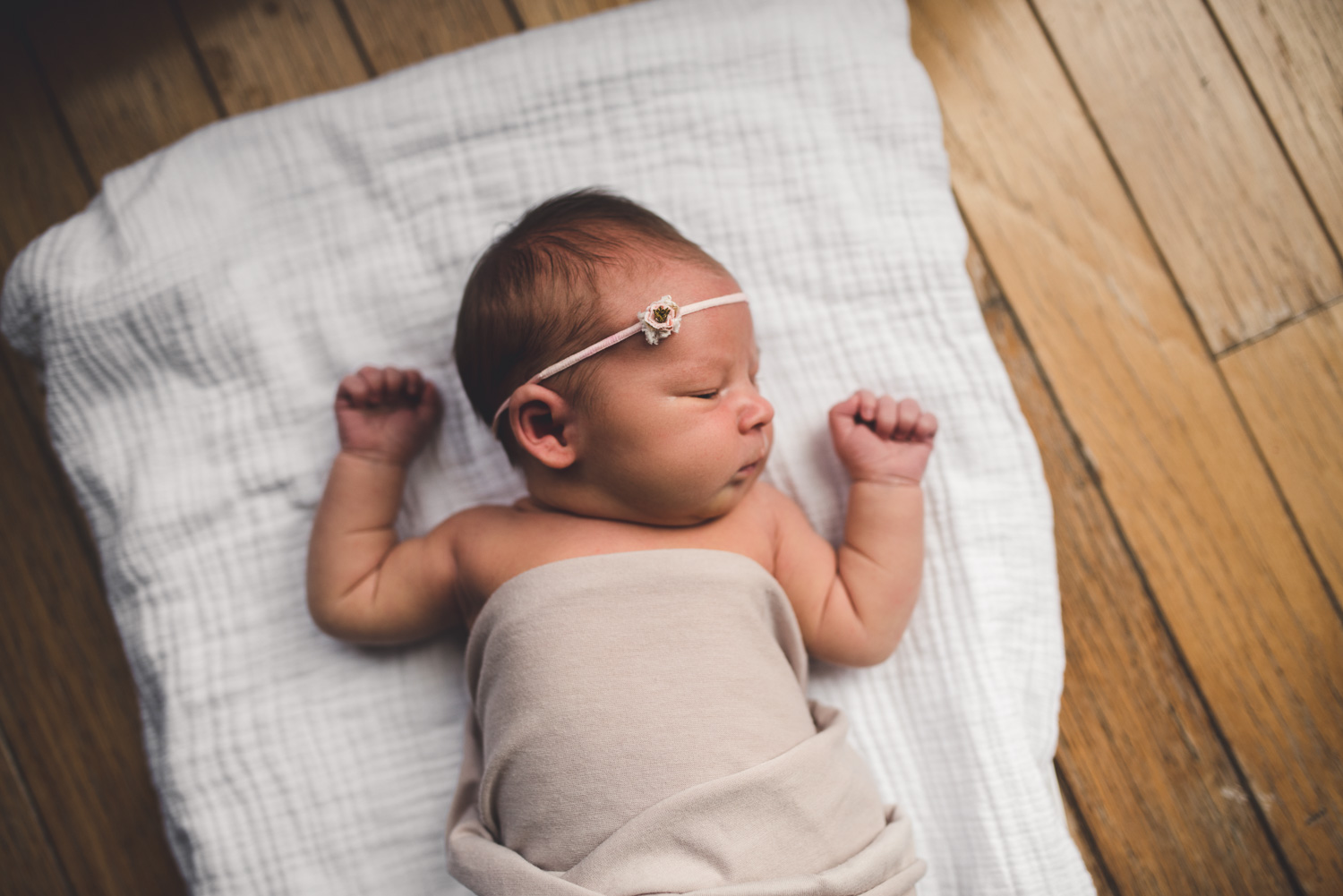 Newborn-Lifestyle-Photographer-Columbus-Ohio-Erika-Venci-Photography