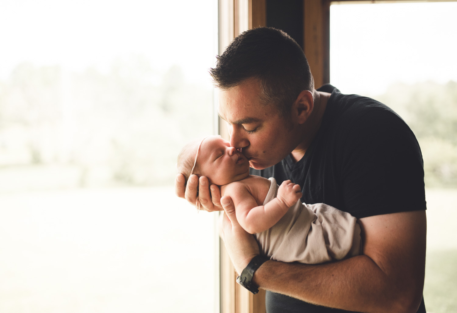 Newborn-Lifestyle-Photographer-Columbus-Ohio-Erika-Venci-Photography