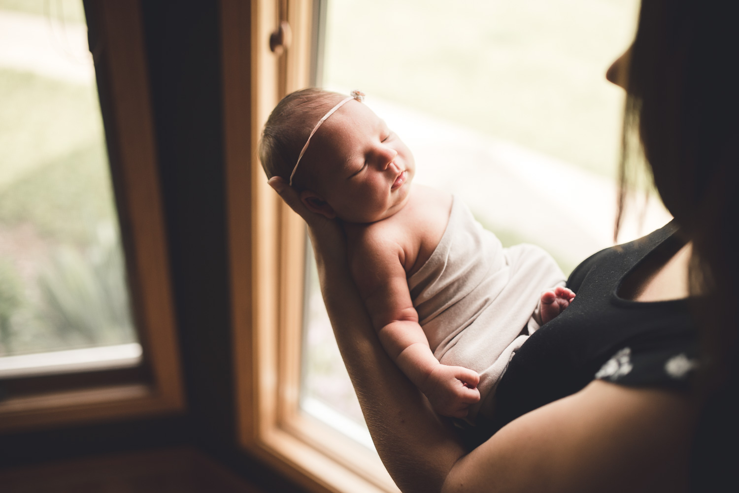 Newborn-Lifestyle-Photographer-Columbus-Ohio-Erika-Venci-Photography