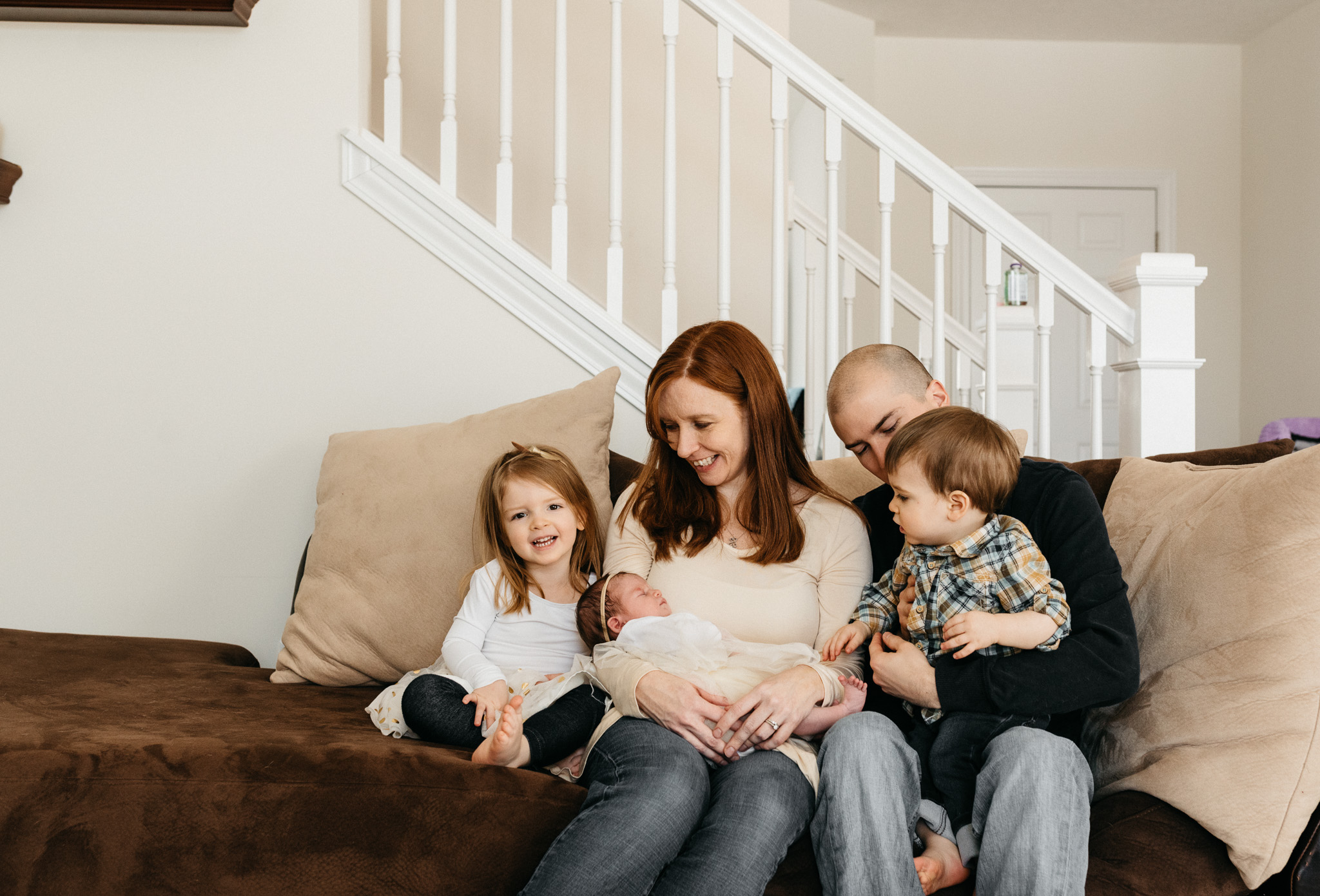 Family-with-newborn-daughter-Columbus-Ohio-Photographer-Erika-Venci-Photography