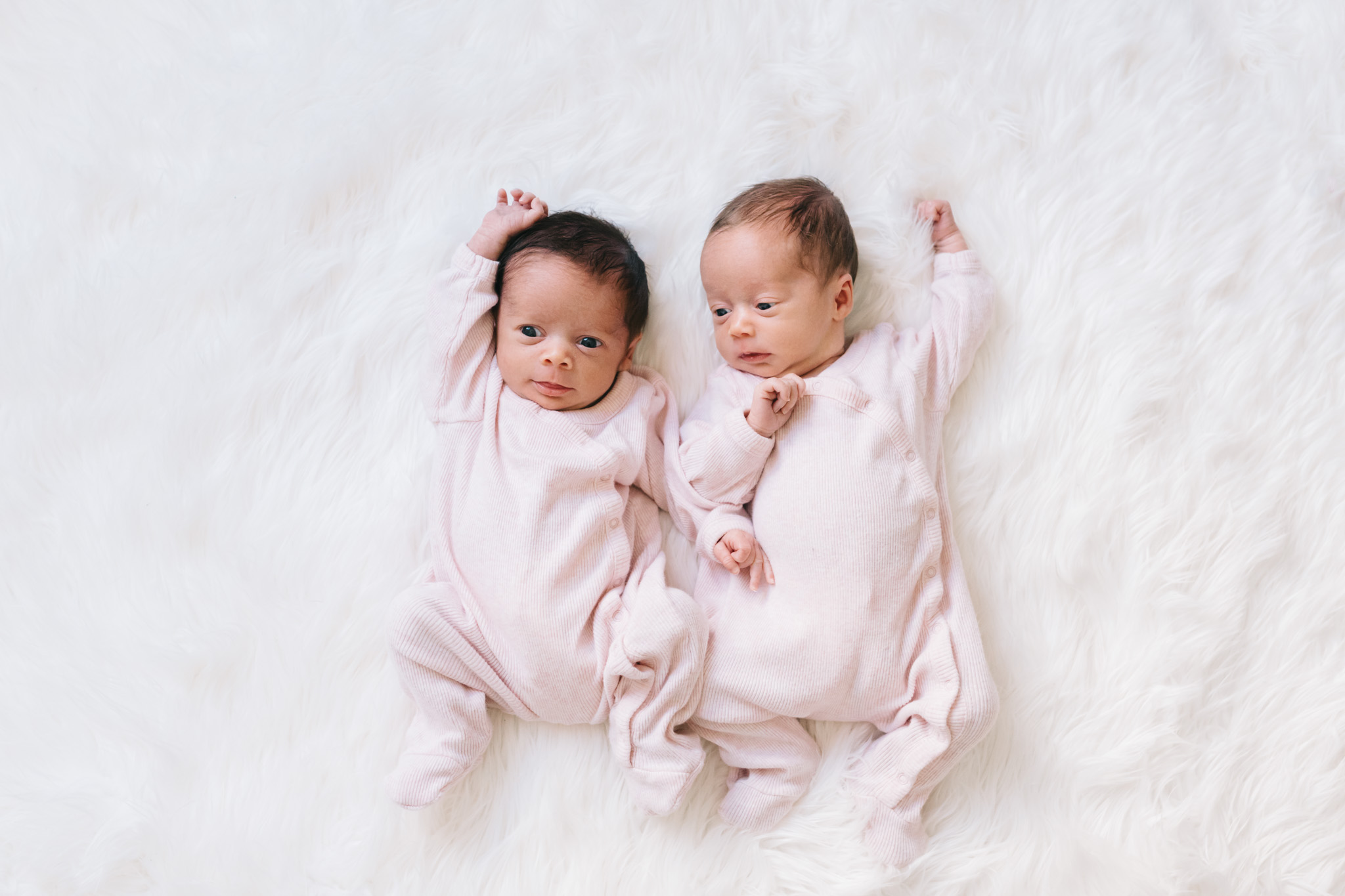 Twin-girls-Columbus-Ohio-Photographer-Erika-Venci-Photography