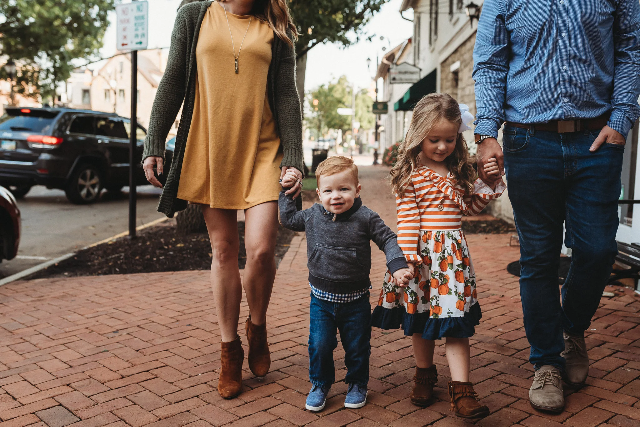 Downtown-Dublin-Ohio-Family-Photos-Erika-Venci-Photography