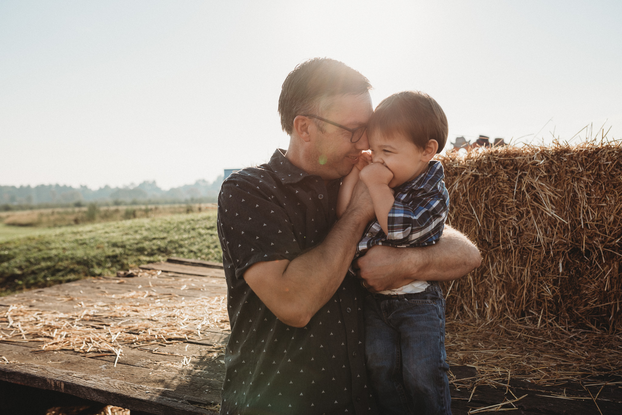 Lynd-Fruit-Farm-Pataskala-Ohio-Family-Photography