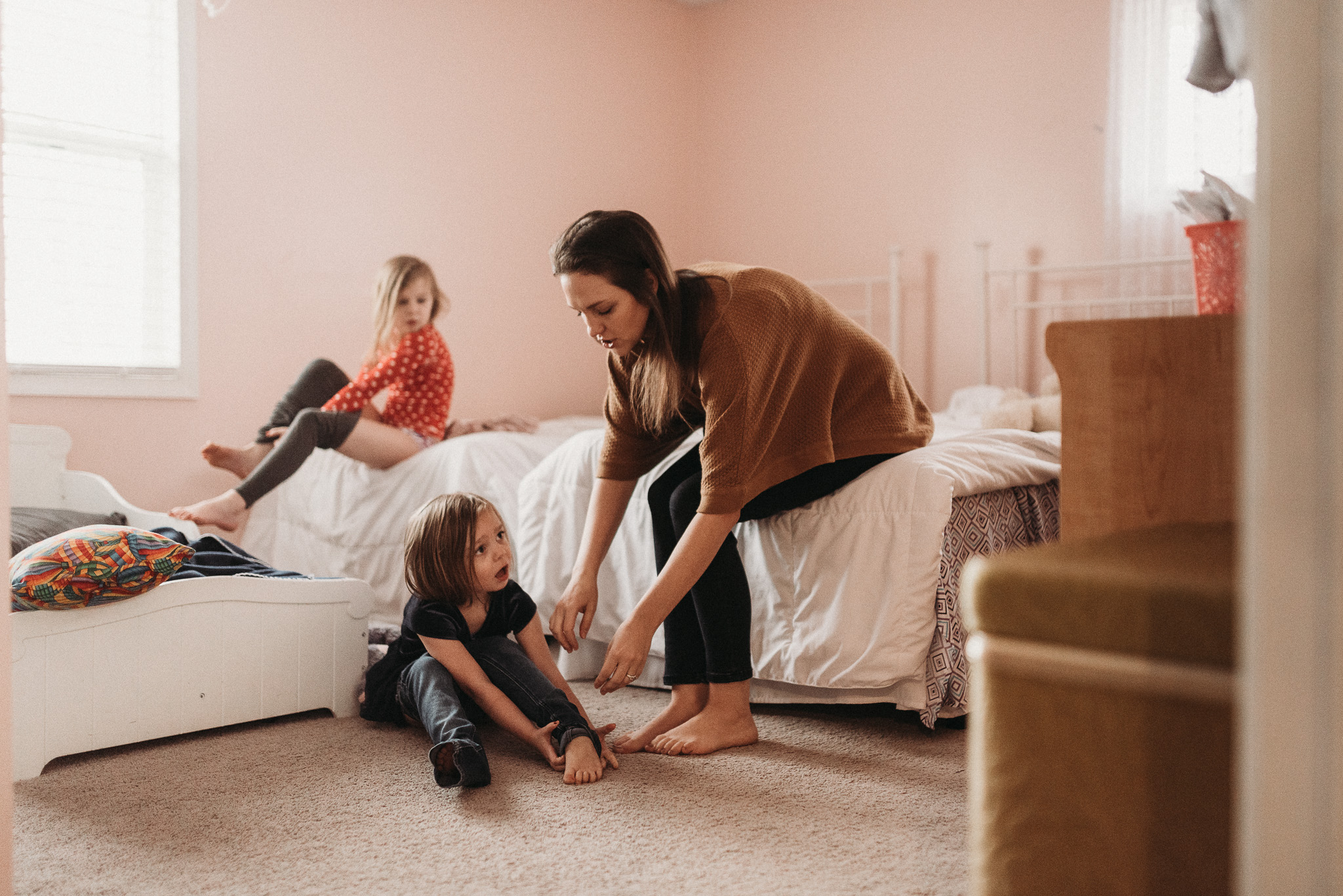 Family-In-Home-Lifestyle-Photographer-Columbus-Ohio