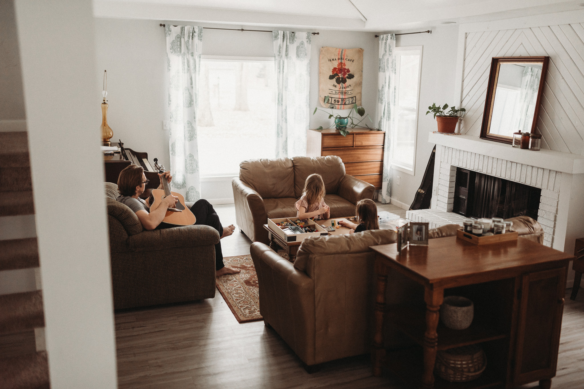 Family-In-Home-Lifestyle-Photographer-Columbus-Ohio
