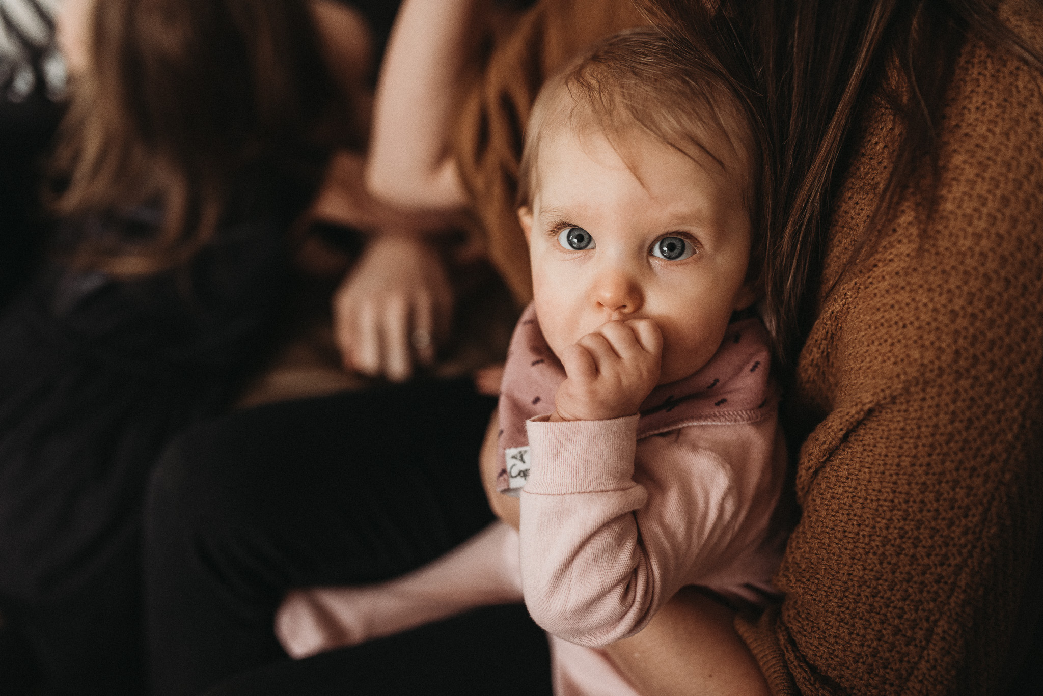 Family-In-Home-Lifestyle-Photographer-Columbus-Ohio